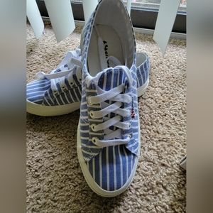 NWT women's Superga size 37 (6.5) Blue and White stripe